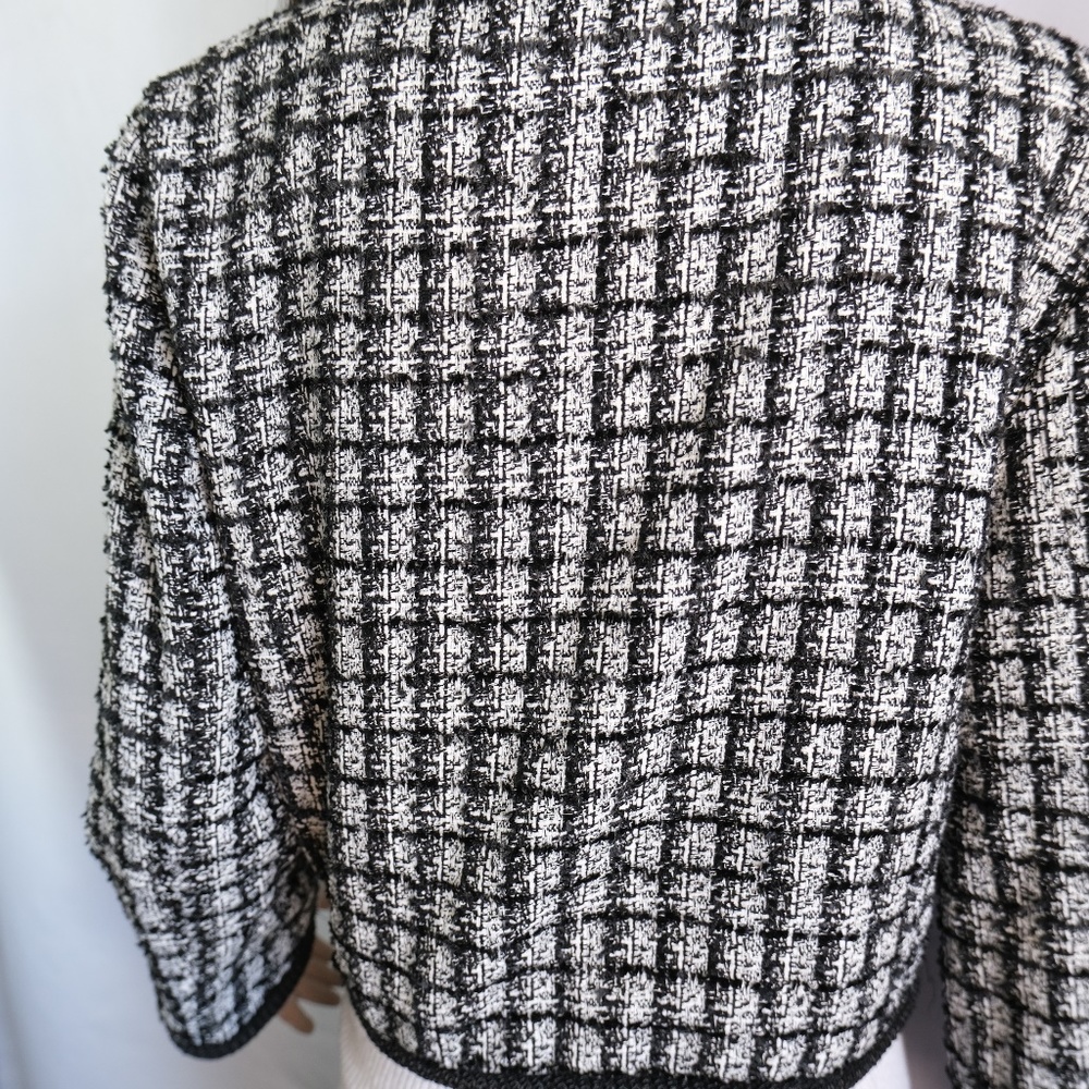 One World Jacket - Picture 6 of 7